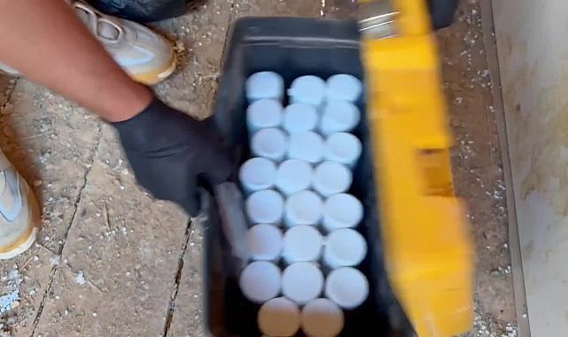 Malatya'da düzenlenen operasyonda yüklü miktarda uyuşturucu ve silah ele geçirildi