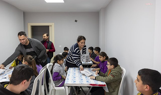 Mersin Büyükşehir Belediyesi'nin LGS'ye hazırlanan öğrencilere öğle yemeği ikramı devam ediyor