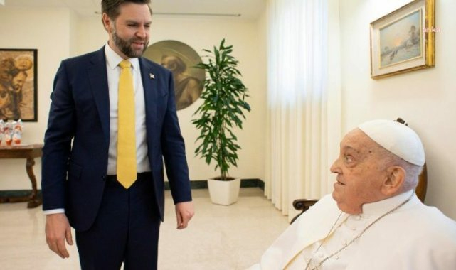 Trump yönetimini eleştiren Papa Francis, Paskalya sabahı, ABD Başkan Yardımcısı Vance ile buluştu