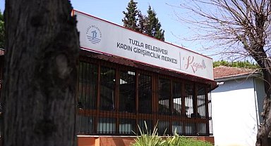 Tuzla Belediyesi Kadın Yazarlık Atölyesi mezunlarını verdi