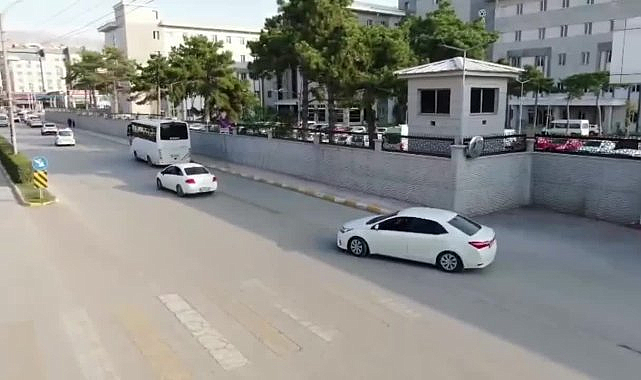 Van Havalimanı'nda 66 Kilo kaçak altın ve yüklü miktarda döviz ele geçirildi