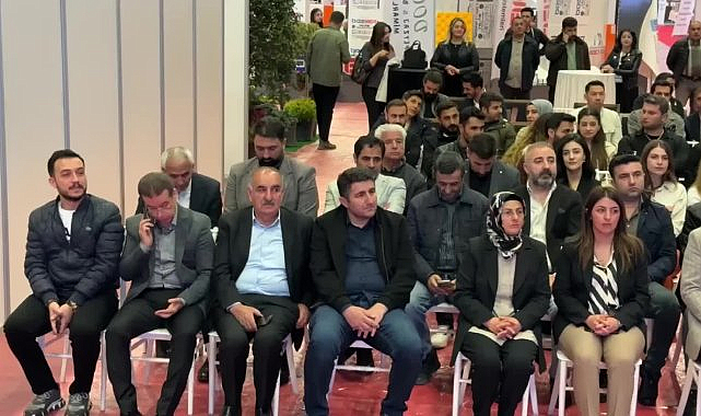 Van'da düzenlenen İnşaat ve Yapı Zirvesi'nde yapı güvenliği ve tarihi mirasın korunması ele alındı