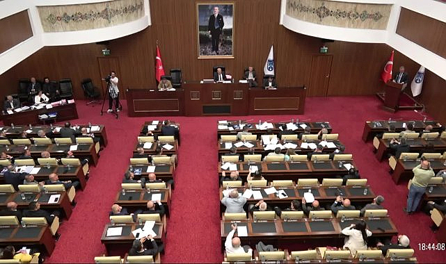 Ankara Büyükşehir Belediyesi, yolsuzluk iddialarını yargıya taşıdı: Osman Gökçek ise tanık oldu