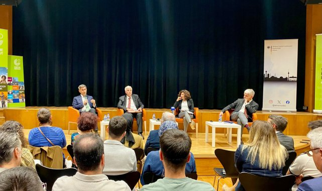 Ankara'da düzenlenen Avrupa Güvenliği panelinde Türkiye'nin rolü tartışıldı