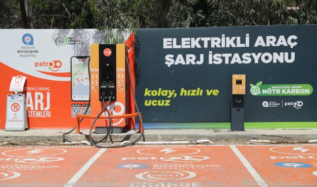 Antalya Büyükşehir Belediyesi, elektrikli araç şarj istasyonu altyapısını güçlendiriyor