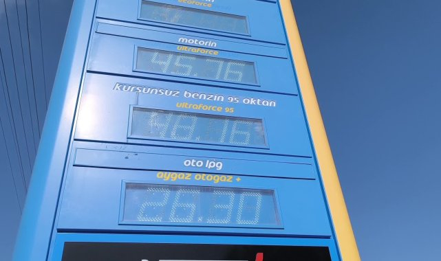 Benzin zammına tepki gösteren vatandaş: "Arabayı, motoru eve bağlayacağız"