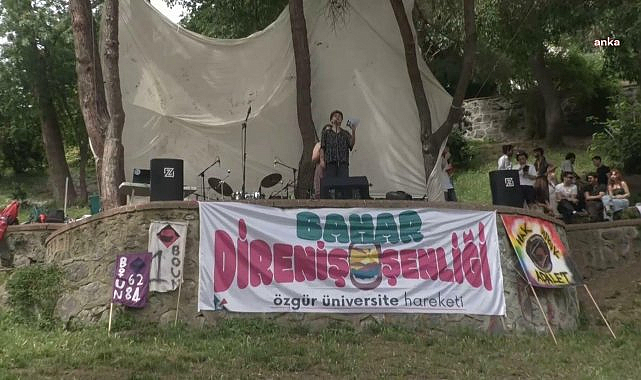 ÇHD İstanbul: Sanatçı Cem Akarsu 'cumhurbaşkanına hakaret' suçlamasıyla tutuklandı