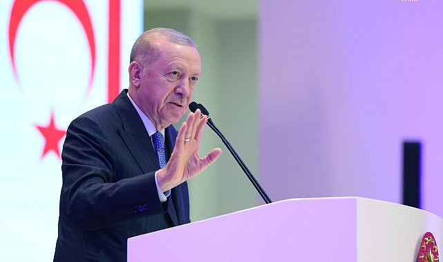 Cumhurbaşkanı Erdoğan KKTC'de: ''Adlarımız farklı olsa da söz konusu Kıbrıs davası olunca soyadımız Kuzey Kıbrıs Türk Cumhuriyeti'dir''