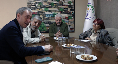 DEM Parti Eş Genel Başkanı Tuncer Bakırhan, Devrimci 78'liler Federasyonu Yönetim Kurulu üyeleriyle görüştü