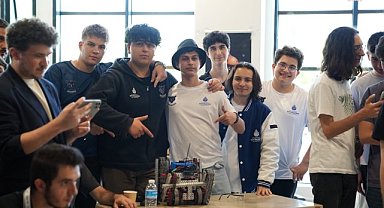 İBB Teknoloji Atölyesi öğrencilerine ödül 