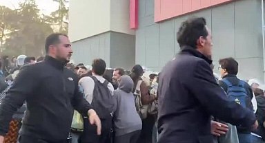 İskender Bayhan, Nureddin Yıldız'ı protesto eden öğrencilerin gözaltına alınmasına tepki gösterdi