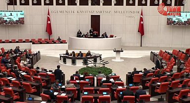 TBMM Genel Kurulu'nda yapılan son oturumda “Terörsüz Türkiye” süreci, ekonomik kriz, Meclis’in işlevi ve Kürt dili gibi konular gündemdeydi