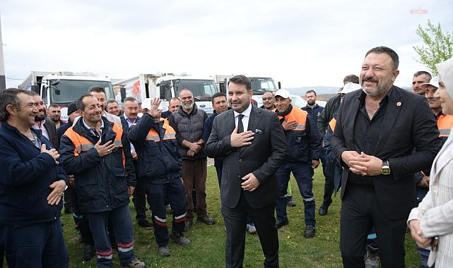 Kahramankazan Belediye Başkanı Çırpanoğlu, personelin 1 Mayıs Emek ve Dayanışma Günü'nü kutladı