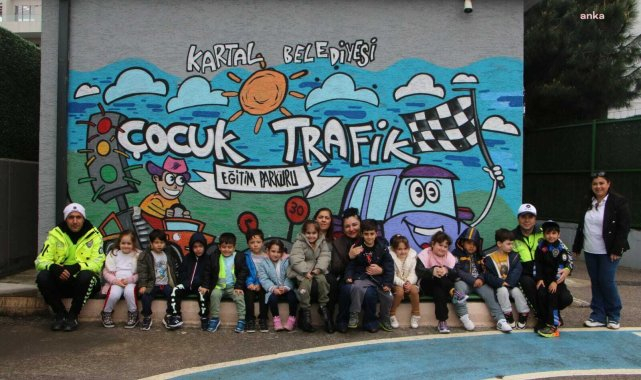Kartal Belediyesi'nden kreş öğrencilerine trafik eğitimi