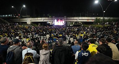 Kartal'da Fenerbahçe coşkusu: EuroLeague şampiyonluğu meydanda kutlandı