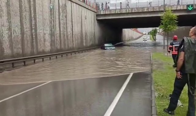 Malatya'da sağanak yağış hayatı felç etti