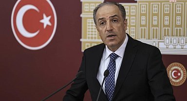 Mustafa Yeneroğlu: Kur'an'ı resmi bir ideolojiye göre 'sakıncalı' ve 'makbul' diye tasnif etmeye kimsenin hakkı yok