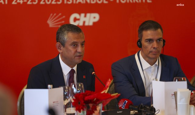 Özgür Özel, Sosyalist Enternasyonal Prezidyum üyeleri ile çalışma yemeğinde bir araya geldi