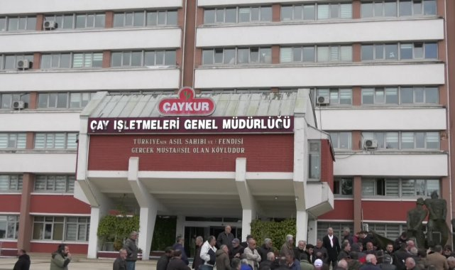 Rize'de 'çay fiyatı' protestosu...CHP Rize İl Başkanı Saltuk Deniz: "Çay üreticisi bedava para istemiyor, hakkını istiyor"