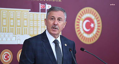 Selçuk Özdağ, siyasi yasaklara ilişkin hazırladığı kanun teklifini Meclis'e sundu