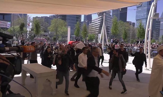 Sırrı Süreyya Önder son yolculuğuna uğurlandı