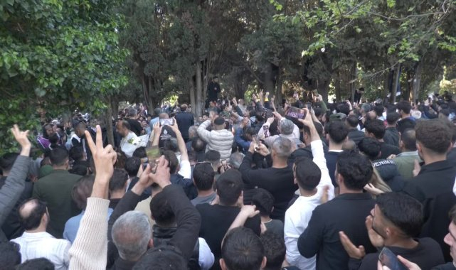 Sırrı Süreyya Önder, Zincirlikuyu Mezarlığı'nda son yolculuğuna uğurlandı