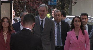 Siyasi partiler turuna çıkan DEM Parti heyetinden, Yeniden Refah Partisi'ne ziyaret