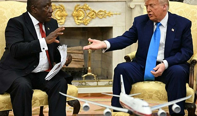 Trump, Güney Afrika'yı "beyaz soykırımı" gerçekleştirmekle suçladı