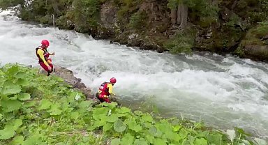 Uzungöl'de Haldizen Deresi'ne düşen çocuk için arama kurtarma çalışmaları başlatıldı