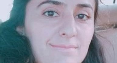 Yıldırım çarpan ebe hayatını kaybetti 