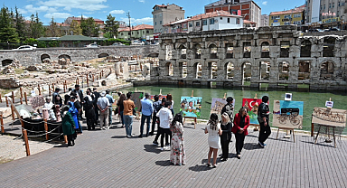 Yozgat'ta bulunan Roma Hamamı kalıntıları ilgi görüyor