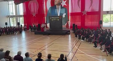 Ankara Fen Lisesi öğrencileri, mezuniyet töreninde okul müdürünü protesto etti