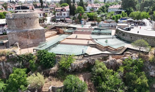 Antalya Büyükşehir Belediyesi, "Hıdırlık Kulesi Seyir Terası" projesinde sona yaklaştı