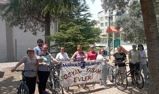 Çanakkale'de kadınlar bisiklet sürmeyi öğreniyor