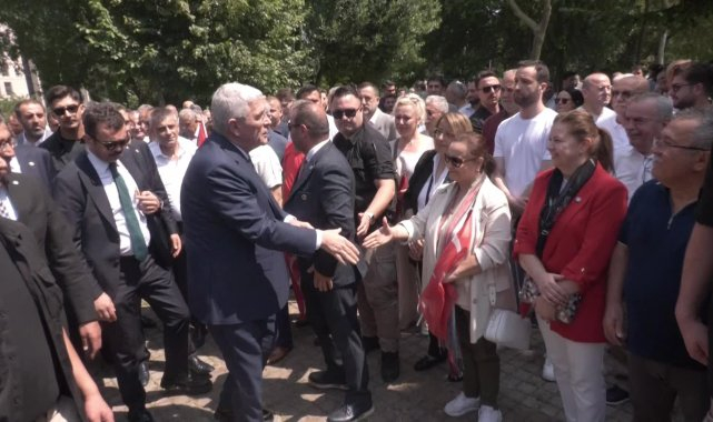 Dervişoğlu, Talat Paşa'nın Âbide-i Hürriyet Anıtı'ndaki kabrini ziyaret etti: ''Bir Talat ölür, binlerce Talat yetişir''