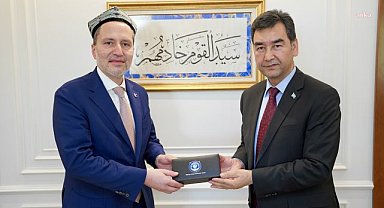 Dünya Uygur Kurultayı Vakfı heyeti, Yeniden Refah Partisi'ni ziyaret etti
