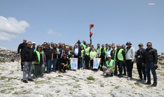Edremit Belediyesi'nden Kazdağları'nın zirvesinde çevre temizliği