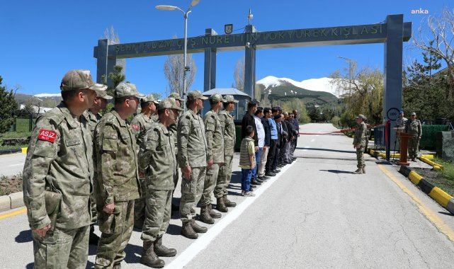 Erzurum Merkez Komutanlığı Palandöken Kışlası'nın ismi şehit Piyade Uzman Çavuş Nurettin Tokyürek'in ismiyle değiştirildi