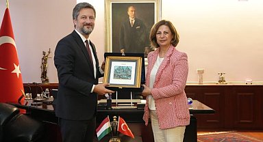 Eskişehir Büyükşehir Belediye Başkanı Ünlüce, Macaristan Büyükelçisi Viktor Mátis'i ağırladı