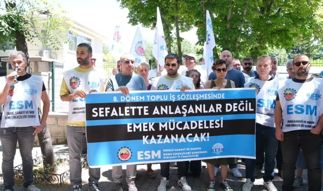 Eskişehir'de kamu emekçilerinden açıklama: "Gerçek bir toplu iş sözleşmesi masası istiyoruz"