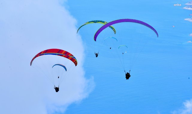 Fethiye Belediyesi'nin yamaç paraşütü etkinliğine uluslararası katılım