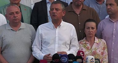 Hastane önünde açıklama yapan Özgür Özel: 