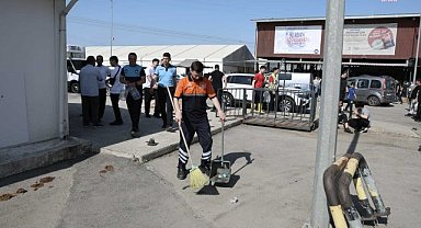 İBB'nin kurban kesim alanlarında hijyen ekipleri bayram boyunca görev başında