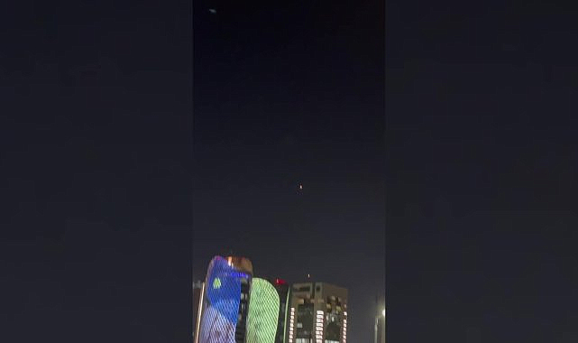 İran Katar'daki ABD üssünü vurdu