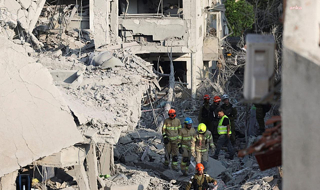 İran'ın İsrail'in Rishon Lezion kentine saldırısında en az 2 kişi öldü, enkazda aramalar sürüyor