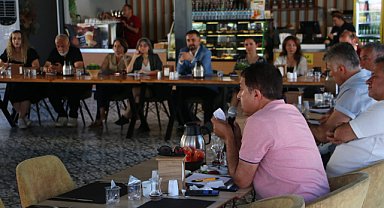 İstanbul Büyükşehir Belediyesi Yetkilileri Kartallı Muhtarları Dinledi