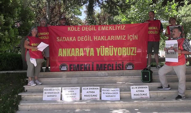 İstanbul'dan Ankara'ya yürüyen Emekli Meclisi üyeleri Bilecik'ten seslendi: "İnsanca yaşamak istiyoruz"
