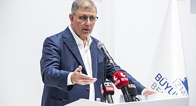 İzmir grevinde Cemil Tugay: ''Benim hiçbir çalışma arkadaşım alacağı maaşa göre siyasi duruşunu belirlemez, insanlık onurunu kimsenin hesaplarına da tahvil etmez''