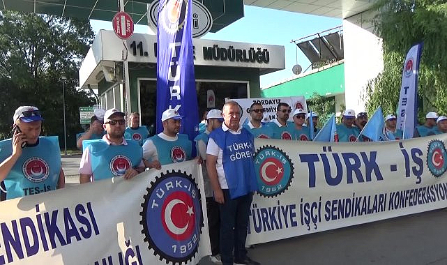 Kamu işçisi için önerilen zam teklifi Edirne'de protesto edildi