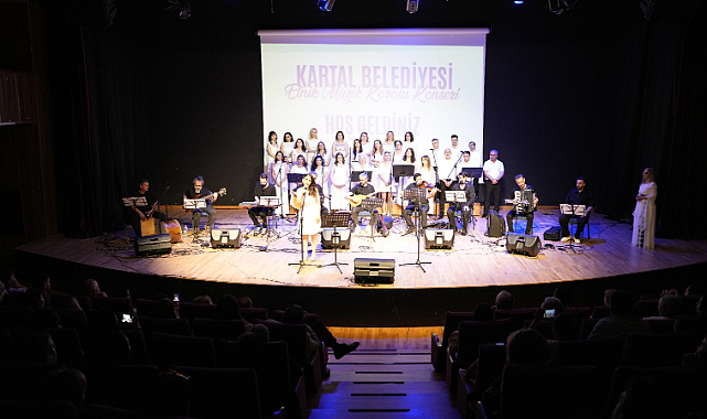 Kartal Belediyesi Etnik Müzik Korosu müzik ziyafeti yaşattı